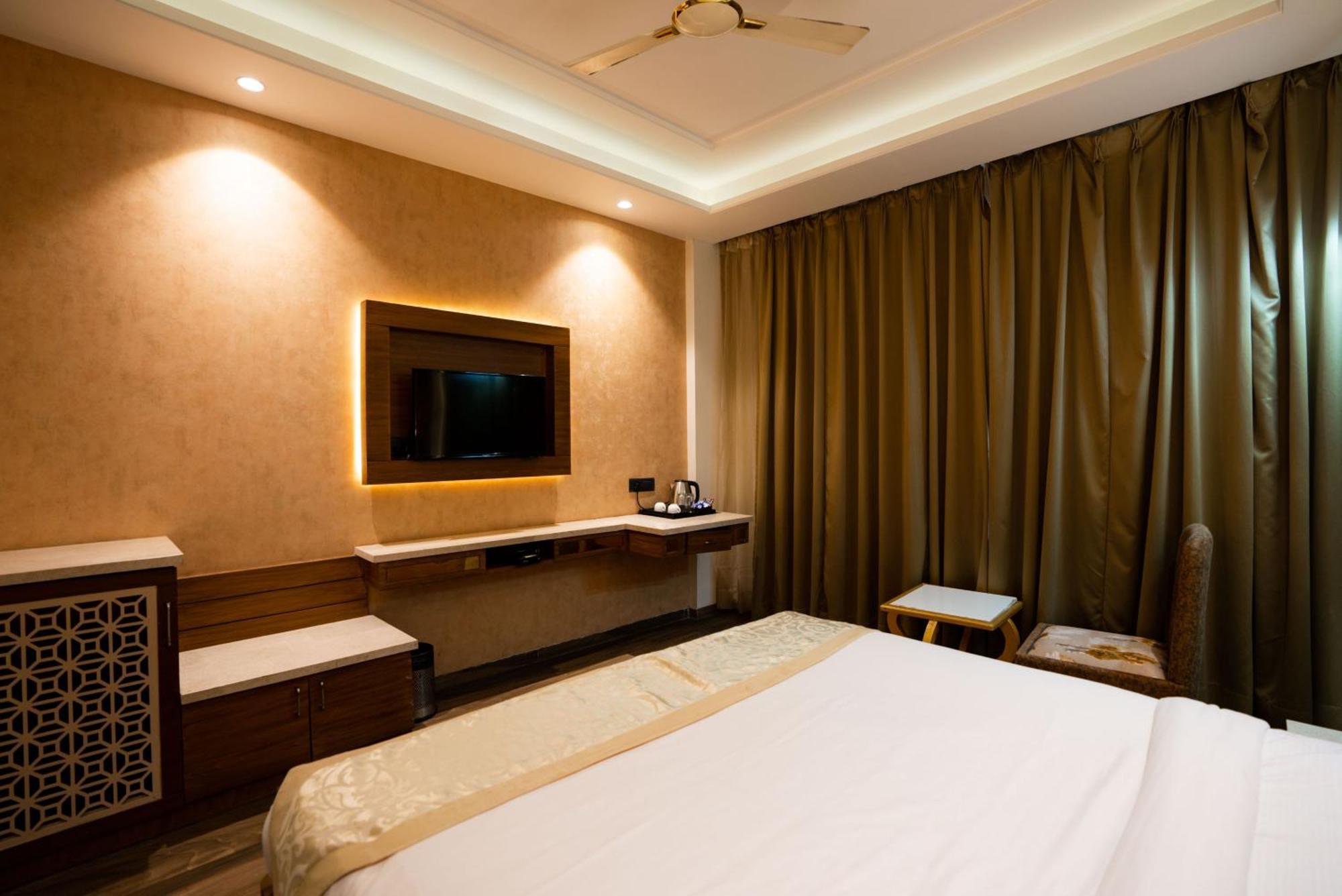 Hotel Rr 62-Jaipur City Centre Hotel Ngoại thất bức ảnh