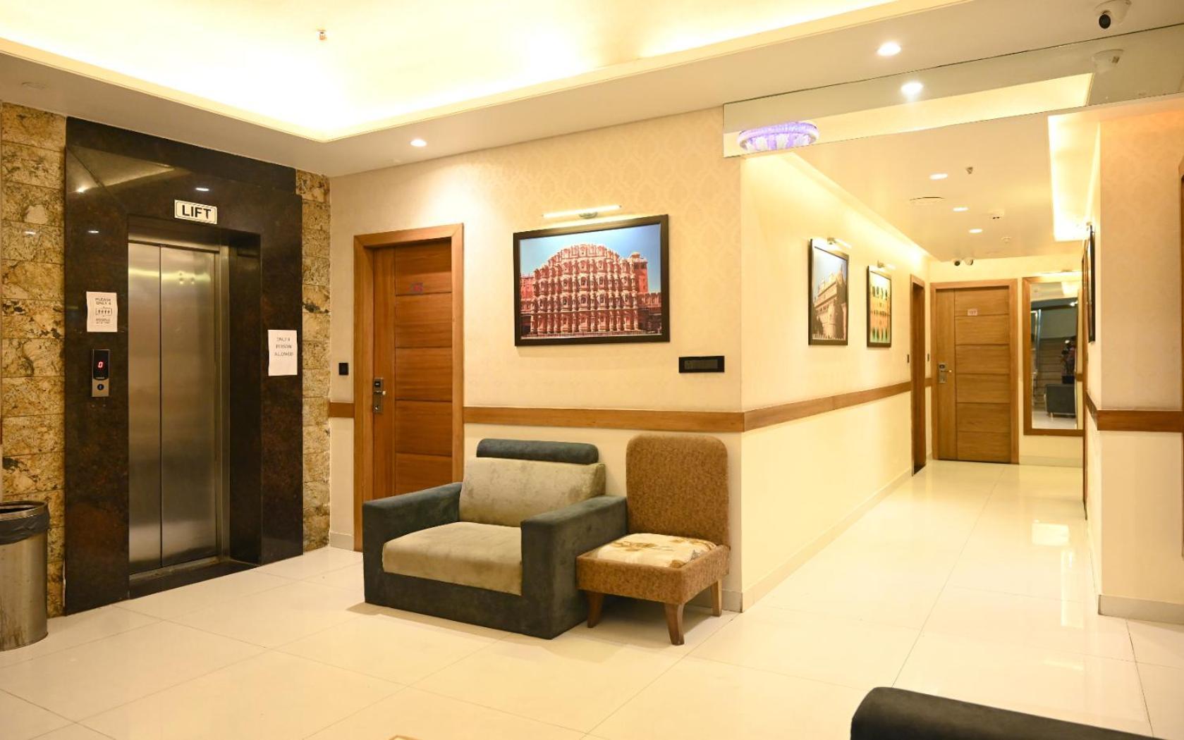 Hotel Rr 62-Jaipur City Centre Hotel Ngoại thất bức ảnh