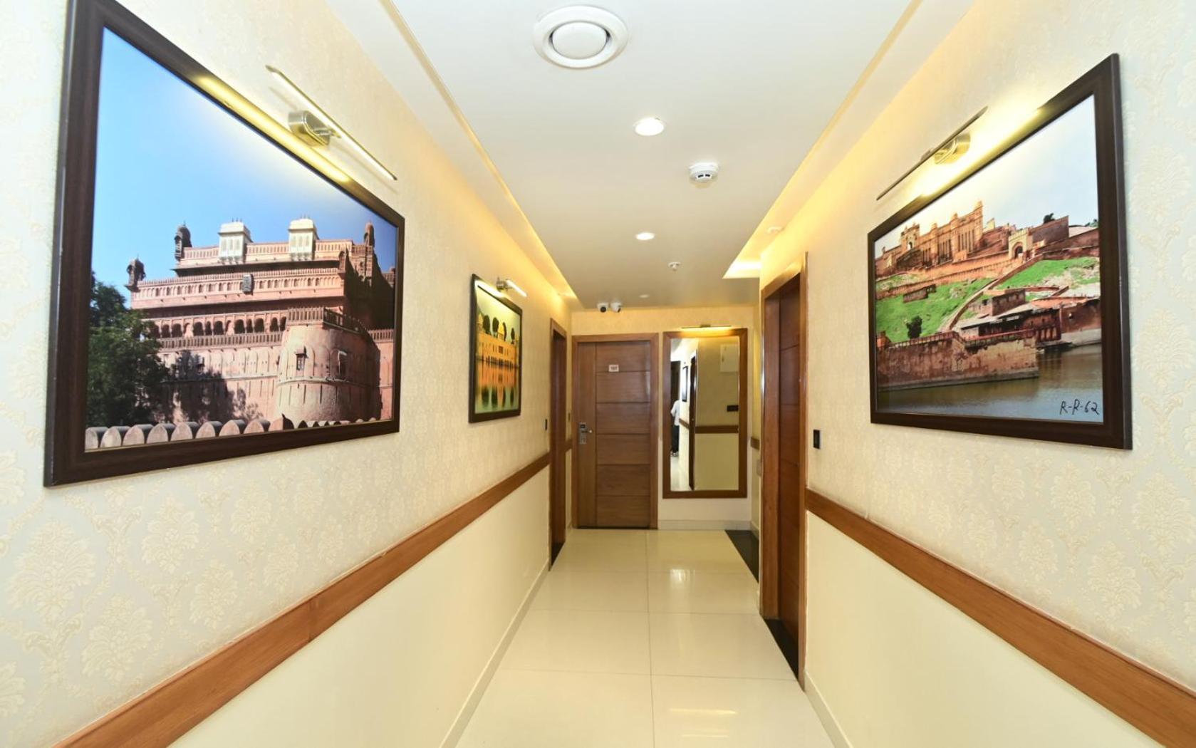 Hotel Rr 62-Jaipur City Centre Hotel Ngoại thất bức ảnh