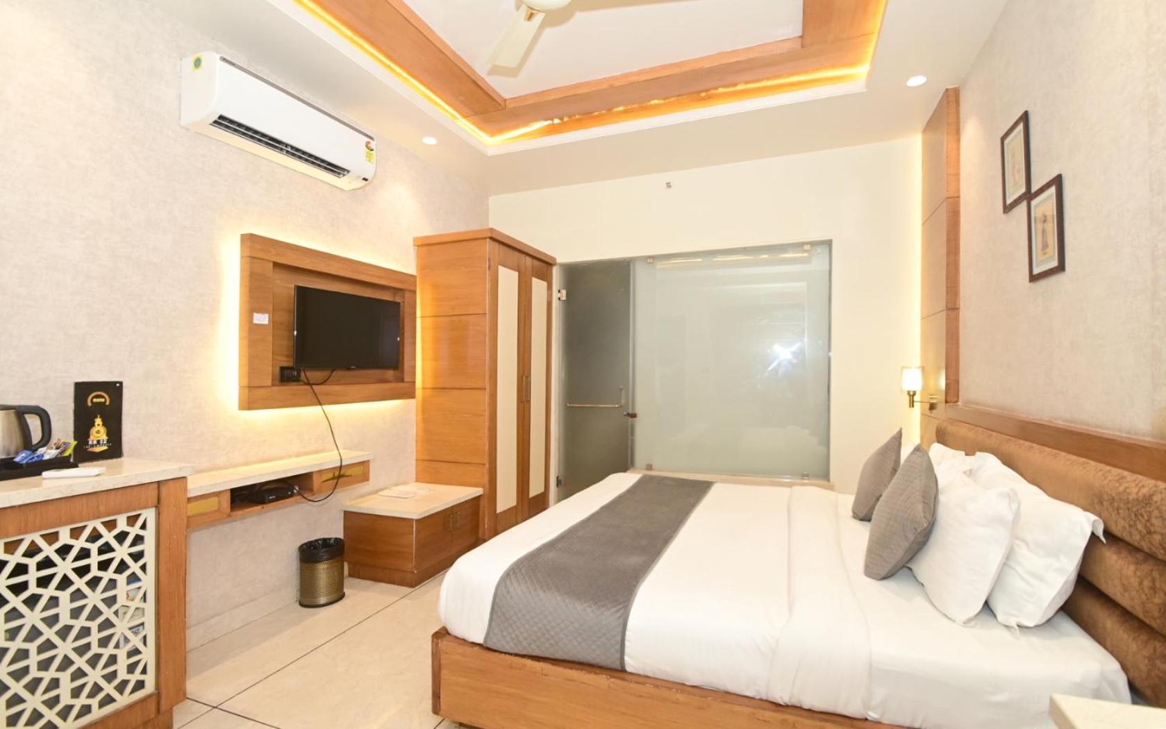 Hotel Rr 62-Jaipur City Centre Hotel Ngoại thất bức ảnh