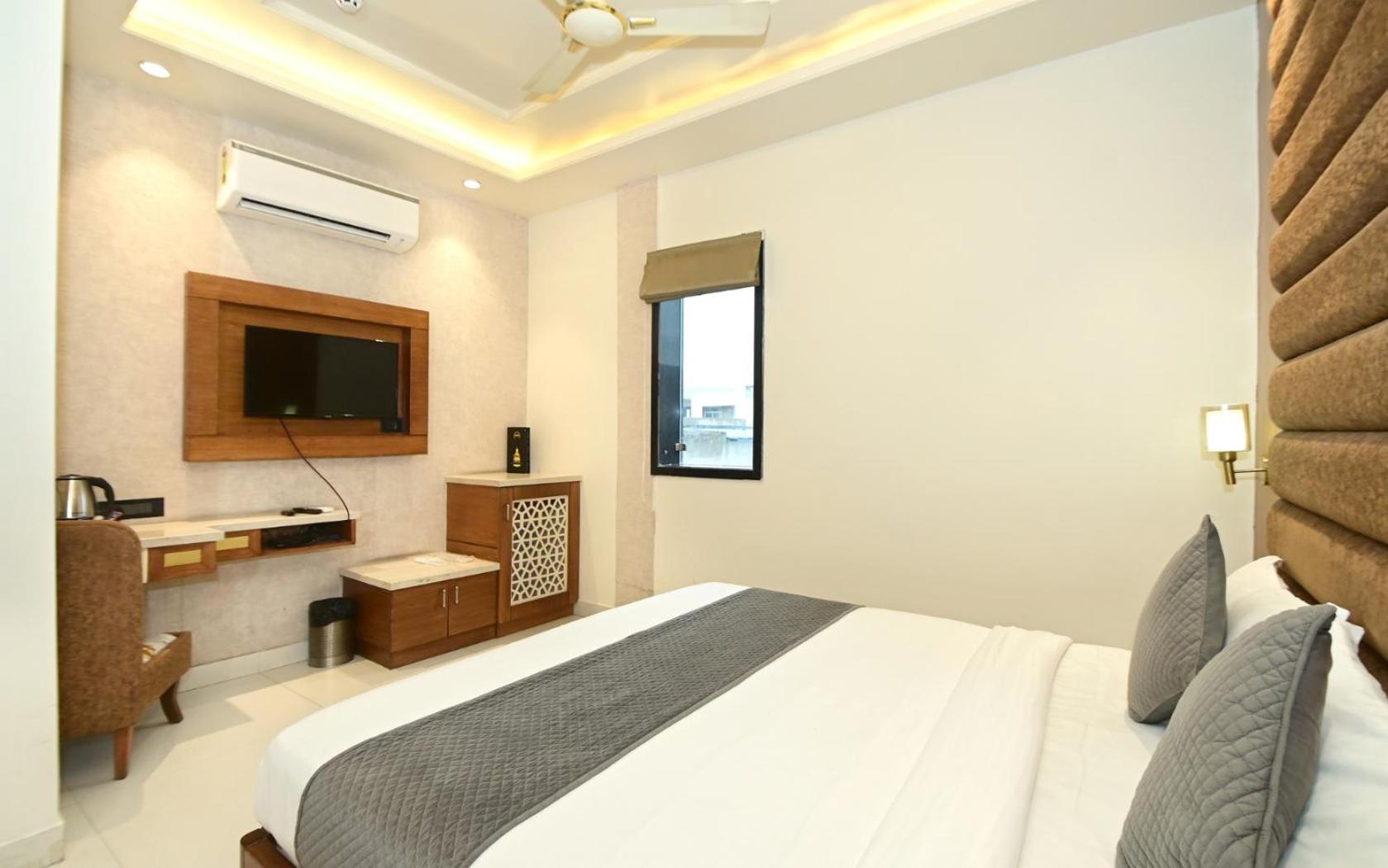 Hotel Rr 62-Jaipur City Centre Hotel Ngoại thất bức ảnh
