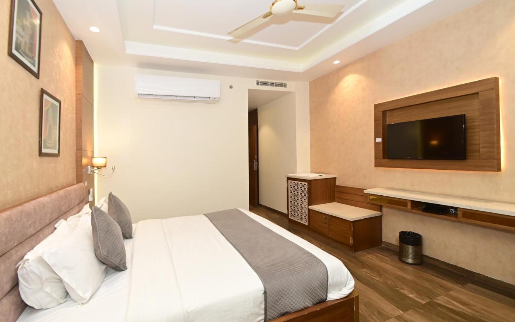 Hotel Rr 62-Jaipur City Centre Hotel Ngoại thất bức ảnh