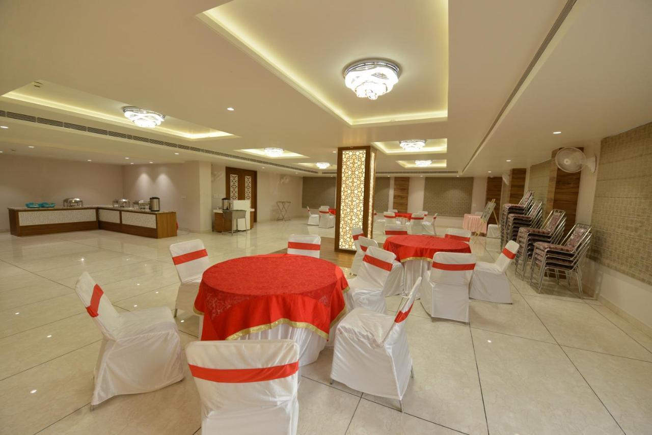 Hotel Rr 62-Jaipur City Centre Hotel Ngoại thất bức ảnh