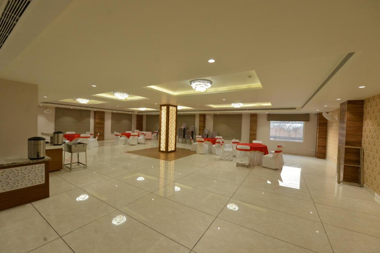 Hotel Rr 62-Jaipur City Centre Hotel Ngoại thất bức ảnh