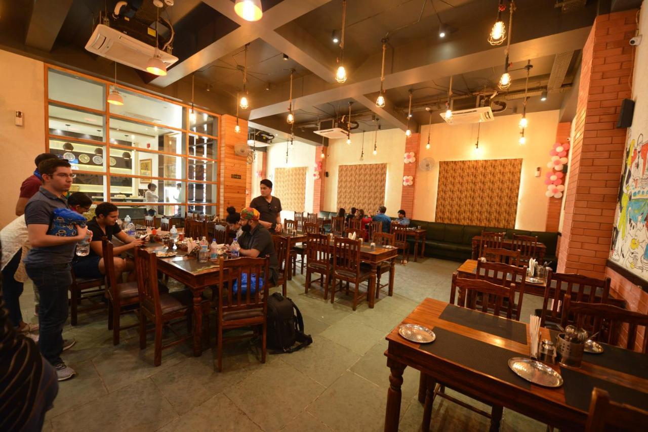 Hotel Rr 62-Jaipur City Centre Hotel Ngoại thất bức ảnh