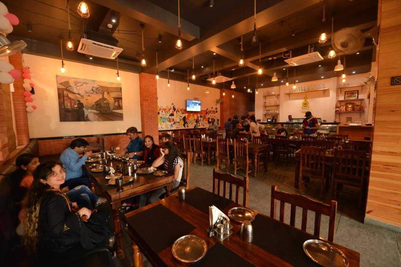 Hotel Rr 62-Jaipur City Centre Hotel Ngoại thất bức ảnh
