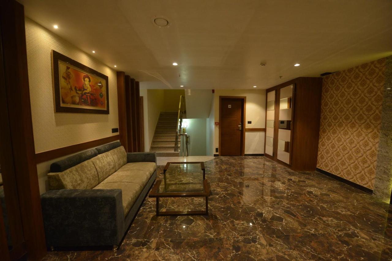 Hotel Rr 62-Jaipur City Centre Hotel Ngoại thất bức ảnh